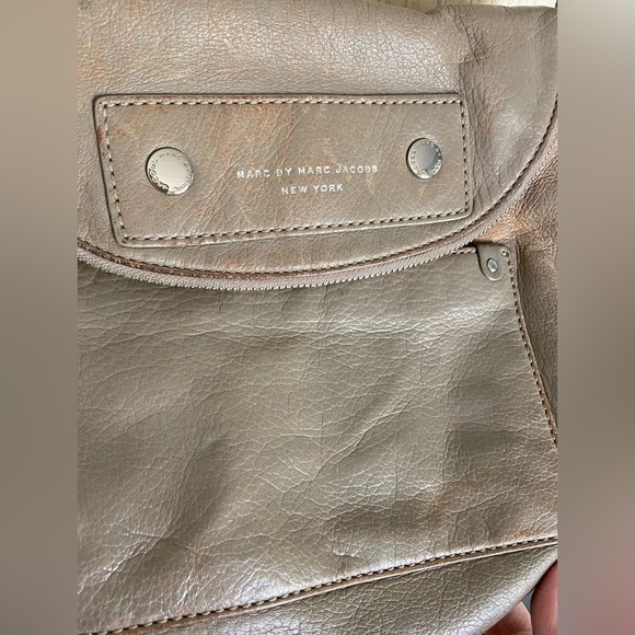 MARC JACOBS Olive Tan DISTRESSED Preppy Leather Flap SHOULDER BAG CROSS BODY - Picture 2 of 16